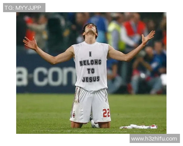 足球明星奔跑姿势的魅力与技巧解析让你领略运动之美与力量 足球明星奔跑姿势的魅力与技巧解析让你领略运动之美与力量