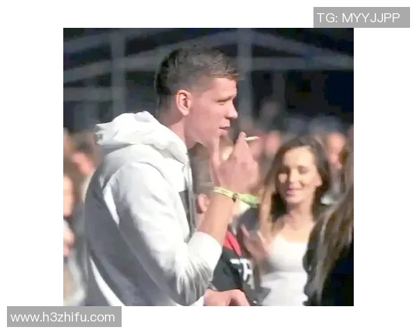 足球明星的情感历程揭秘他们的前任伴侣都有哪些人 足球明星的情感历程揭秘他们的前任伴侣都有哪些人