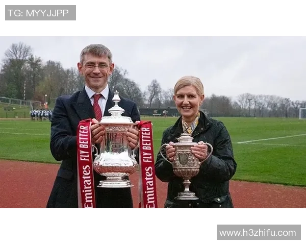 足球明星的藏族妻子如何在传统与现代之间找到平衡生活的故事 足球明星的藏族妻子如何在传统与现代之间找到平衡生活的故事