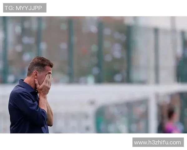 近期空难中遇难的足球明星引发全球哀悼与反思 近期空难中遇难的足球明星引发全球哀悼与反思